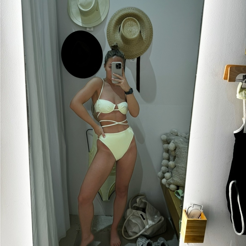 Buttercream Rib Simone & Paula Bikini Top